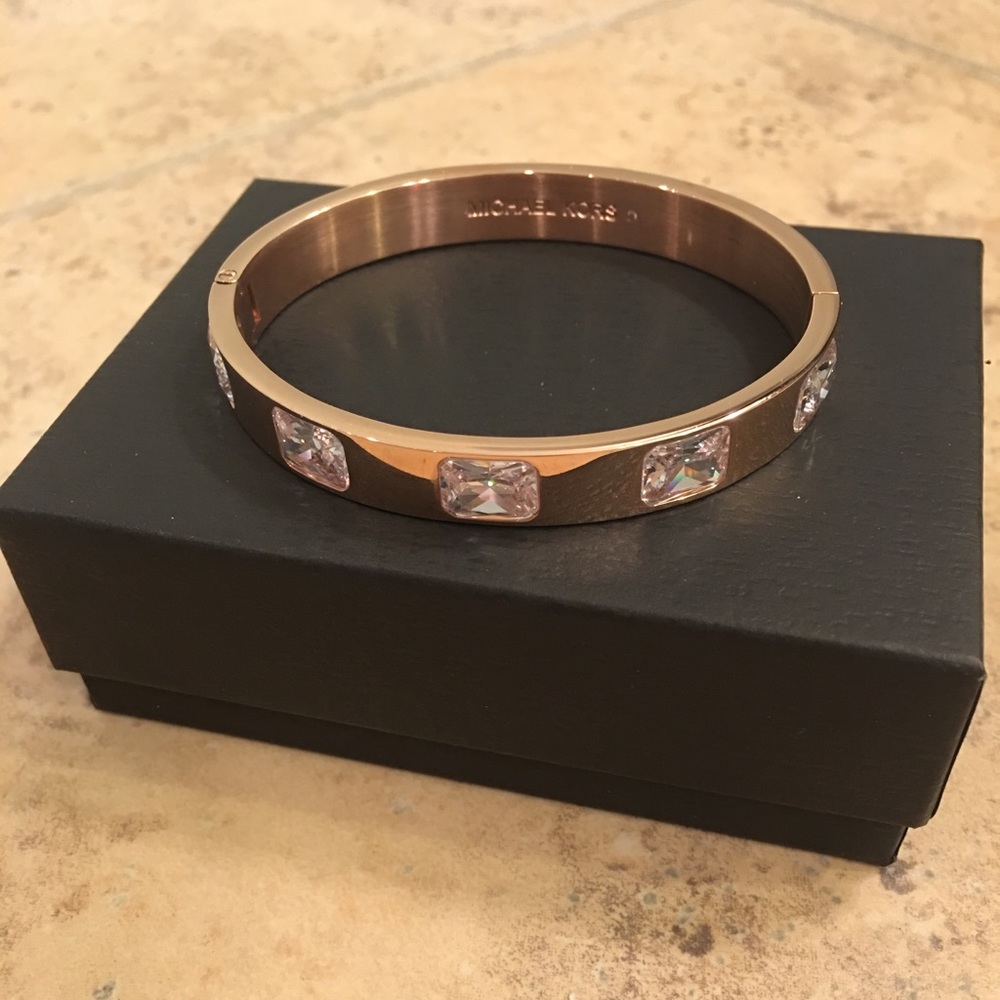 🌺SALE! Michael Kors Bracelet - Picture 7 of 8
